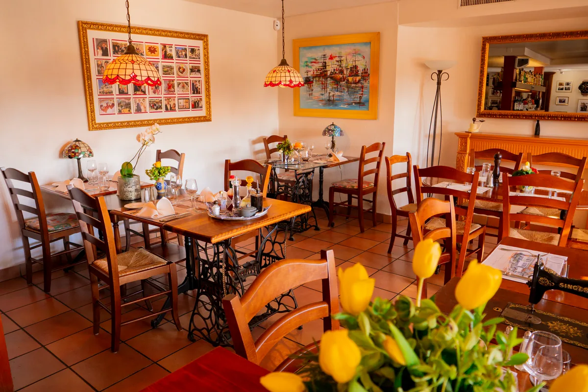 Bistrot cosy Auberge Les Platanes — restaurant Chéserex La Côte Vaud