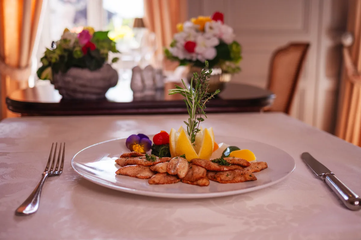 Filets de perche du lac Léman — Auberge Les Platanes Chéserex