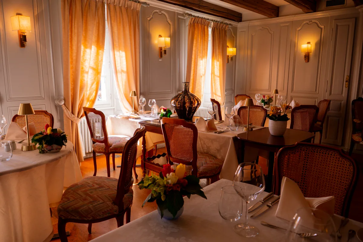 Salle Mont Blanc restaurant gastronomique — Auberge Les Platanes Chéserex
