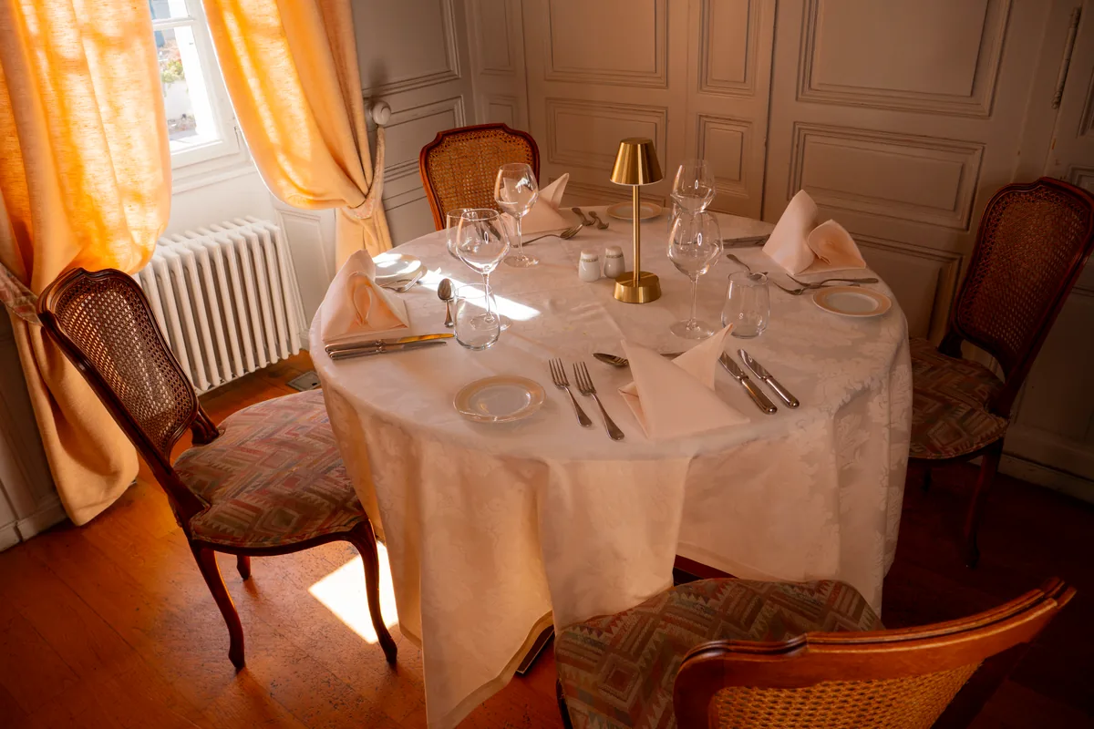 Salle Mont Blanc restaurant gastronomique — Auberge Les Platanes Chéserex