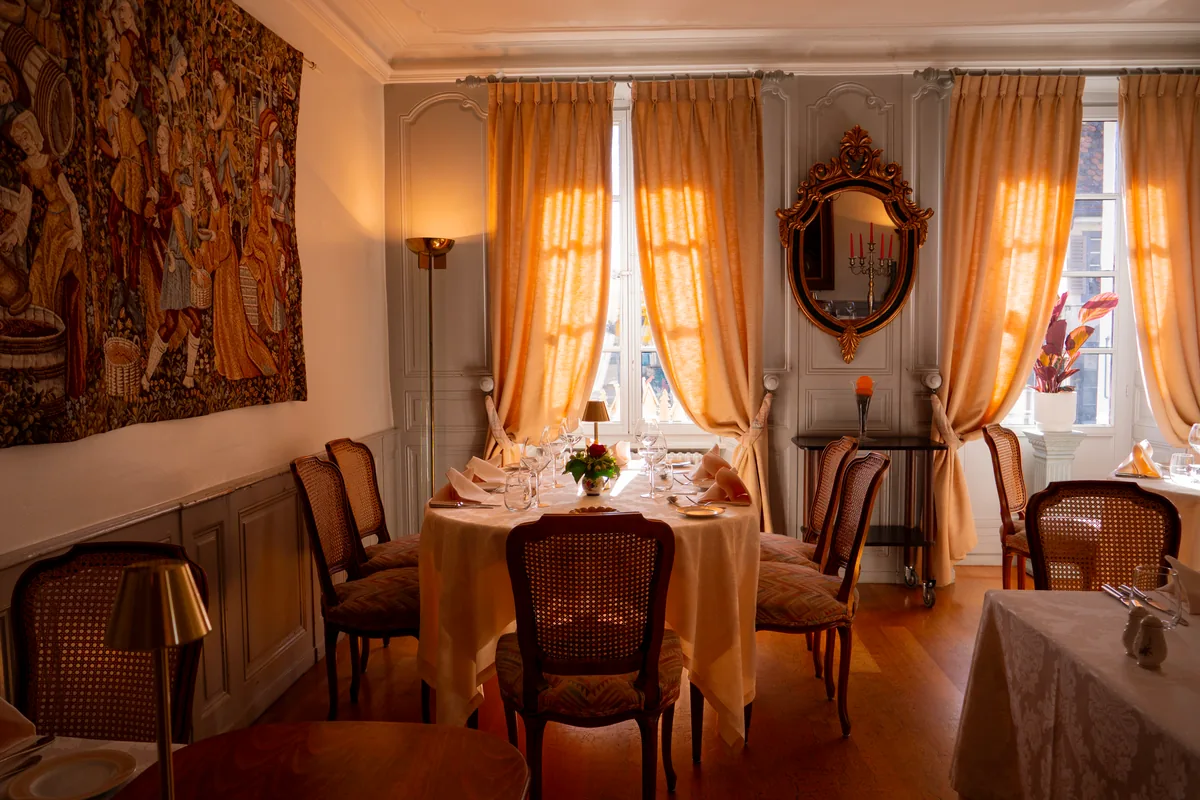Salle Vieux Collège événements privés — Auberge Les Platanes Chéserex