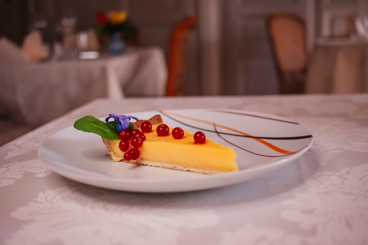 Tarte au citron maison — Auberge Les Platanes Chéserex